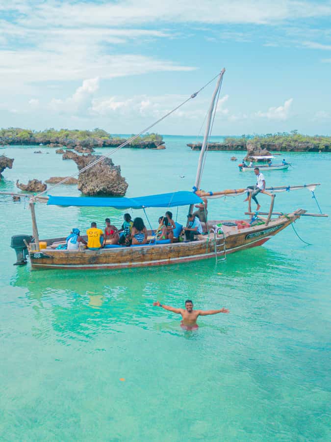 Zanzibar: Safari Blue Lagoon Trip with Snorkeling and Lunch - Kwale Sandbank: white sand, snorkeling, and the crowd factor